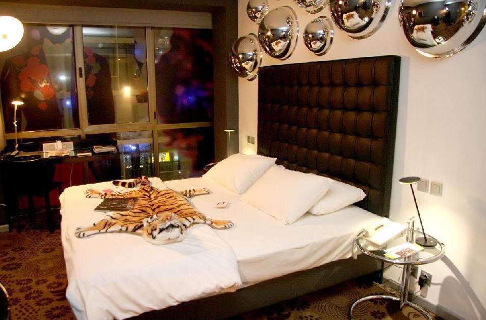 Hotel 2Fashion House Атина Екстериор снимка