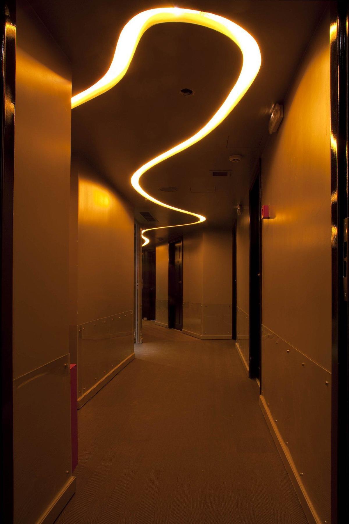 Hotel 2Fashion House Атина Екстериор снимка